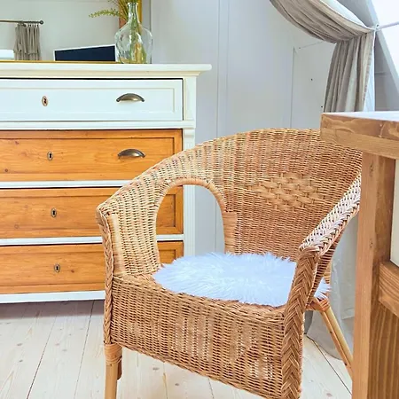 Sebuzinka Bed & Breakfast